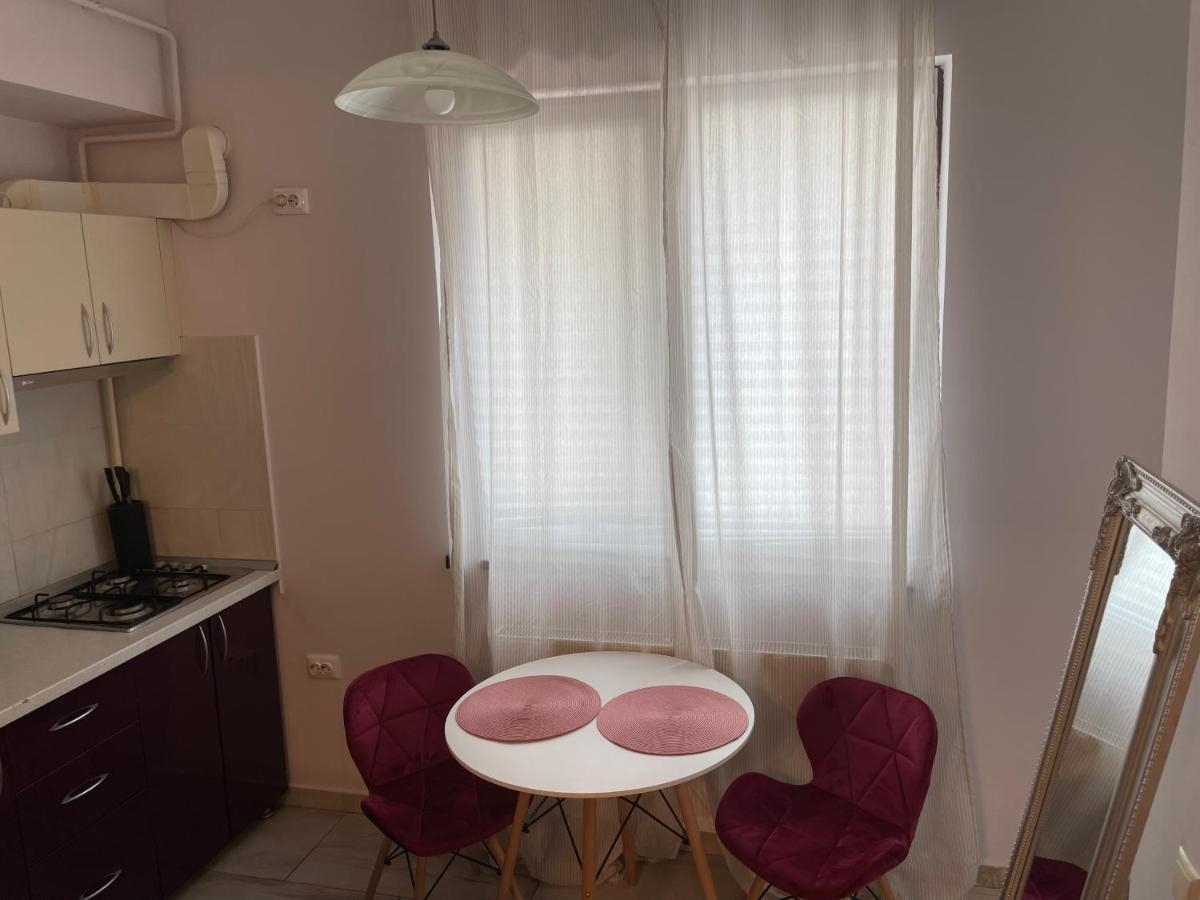 Le Lupin / Center Apartment Яш Екстериор снимка