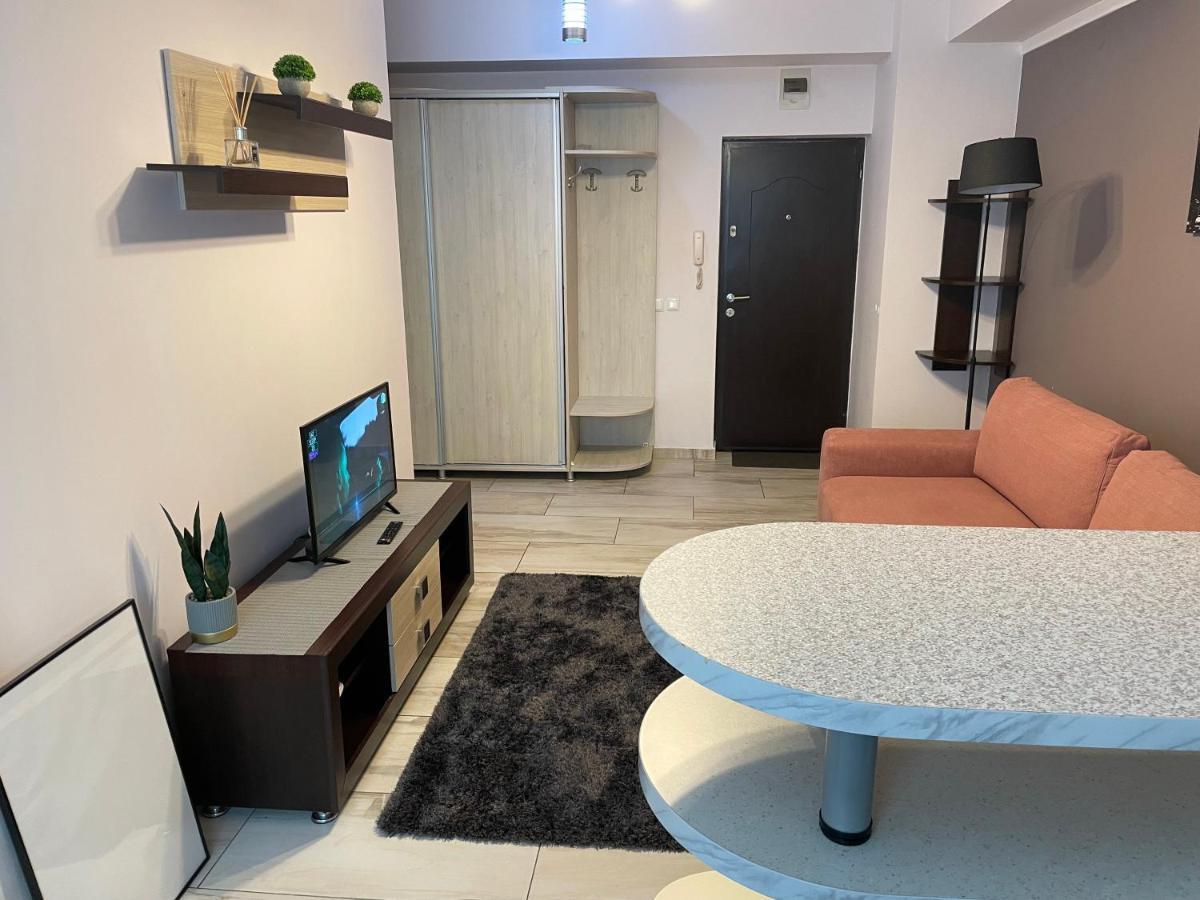 Le Lupin / Center Apartment Яш Екстериор снимка