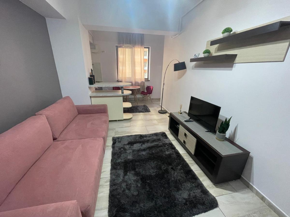Le Lupin / Center Apartment Яш Екстериор снимка