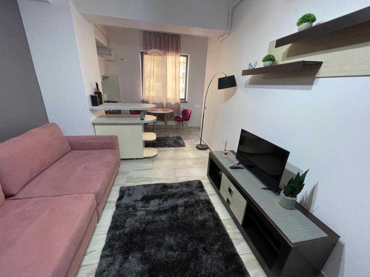 Le Lupin / Center Apartment Яш Екстериор снимка