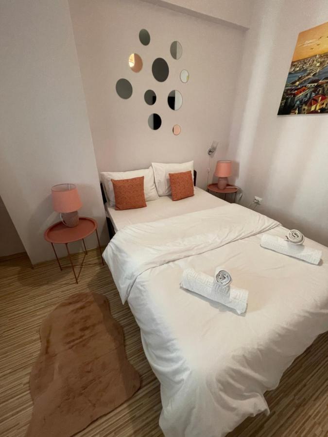Le Lupin / Center Apartment Яш Екстериор снимка