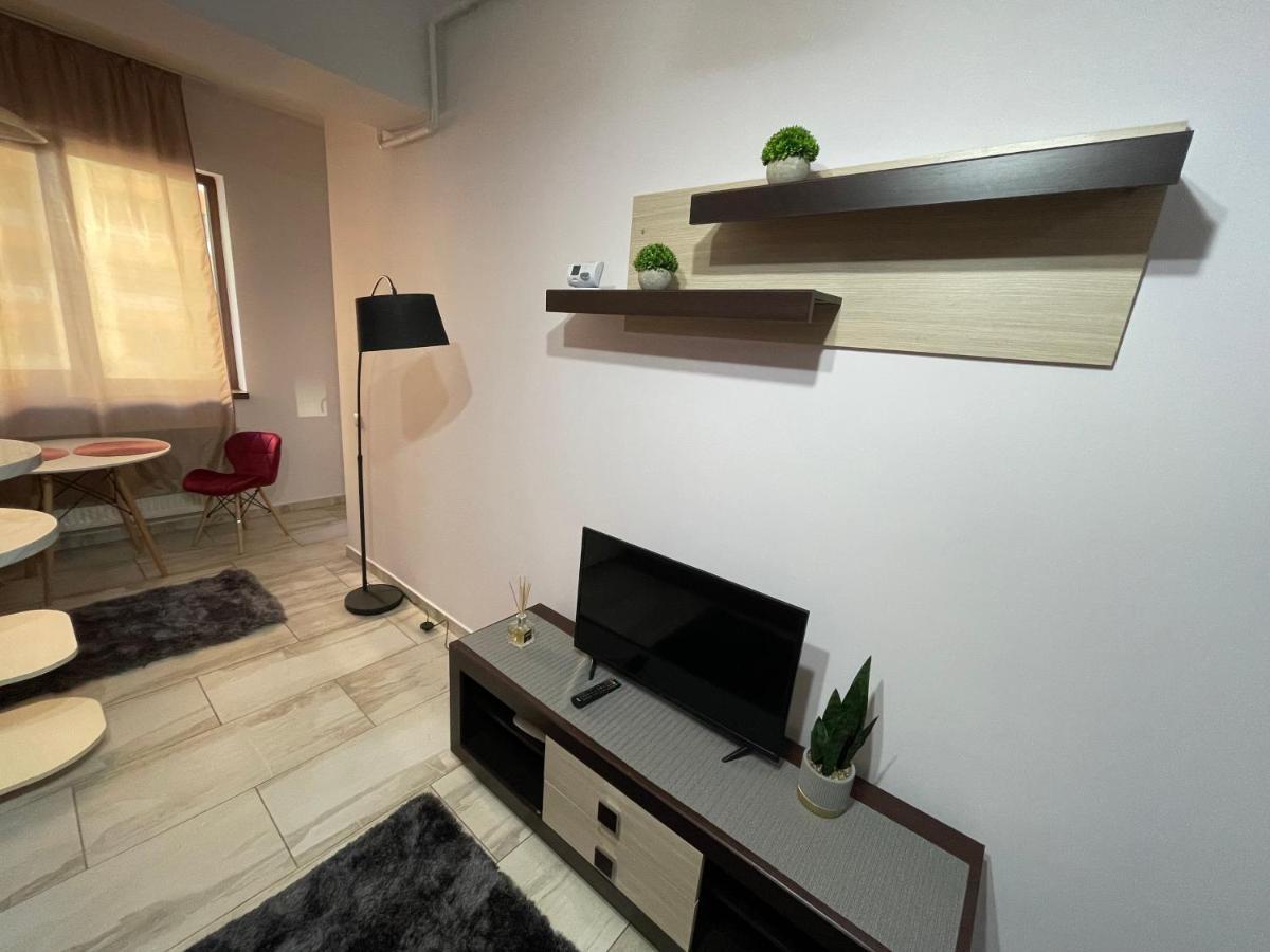Le Lupin / Center Apartment Яш Екстериор снимка