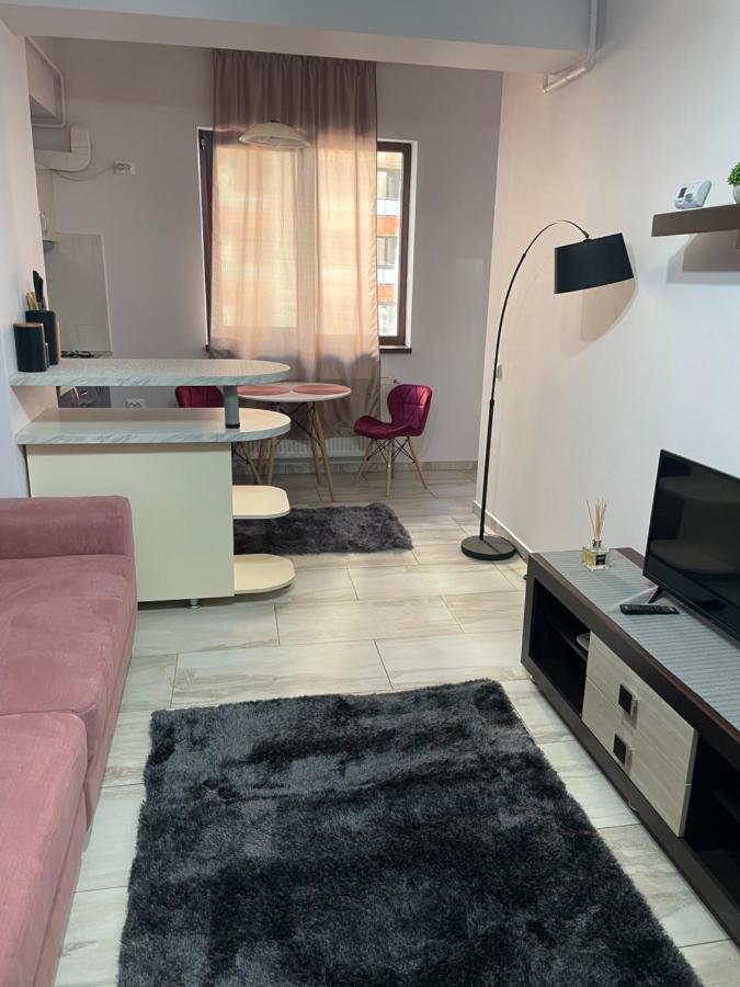 Le Lupin / Center Apartment Яш Екстериор снимка