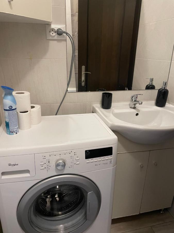 Le Lupin / Center Apartment Яш Екстериор снимка